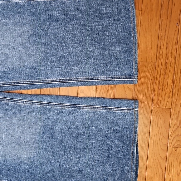 Quince Bella Stretch Relaxed Straight Jeans - Picture 5 of 12